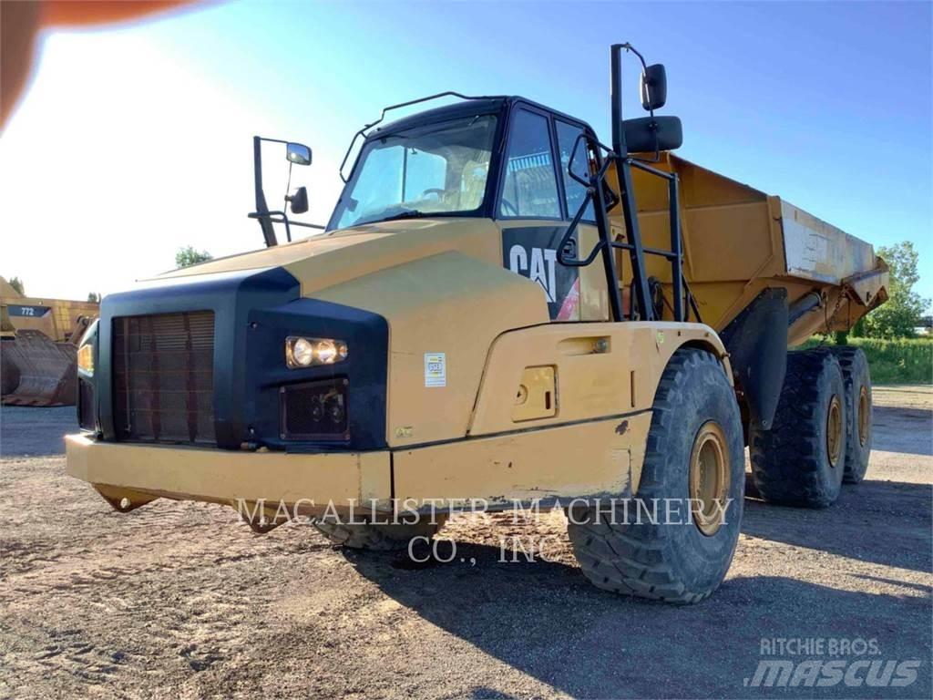 CAT 740B Дъмпери/моторни превозни средства