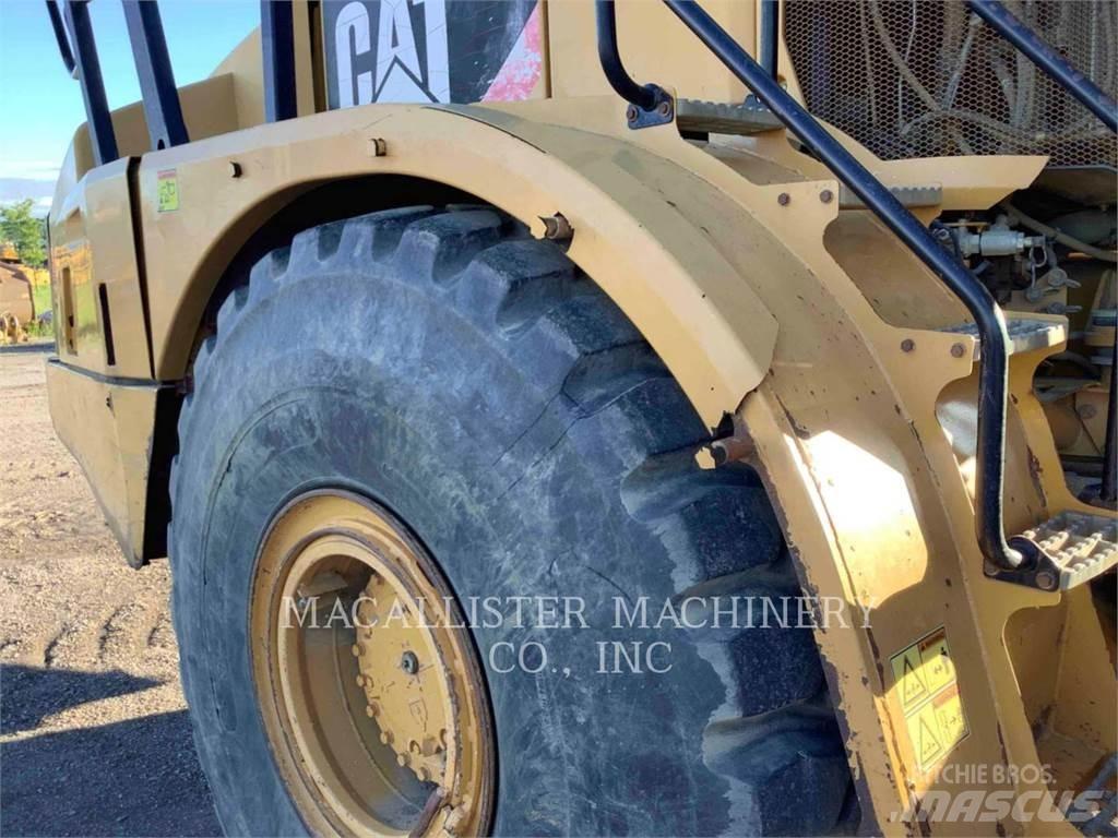 CAT 740B Дъмпери/моторни превозни средства
