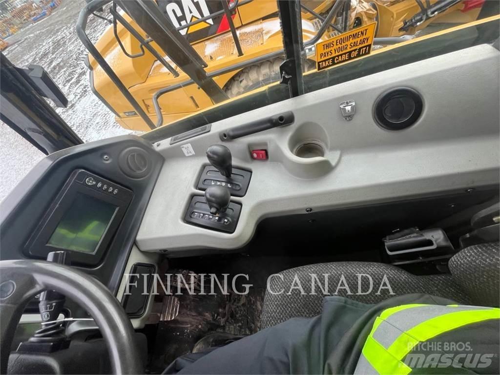 CAT 740B Дъмпери/моторни превозни средства