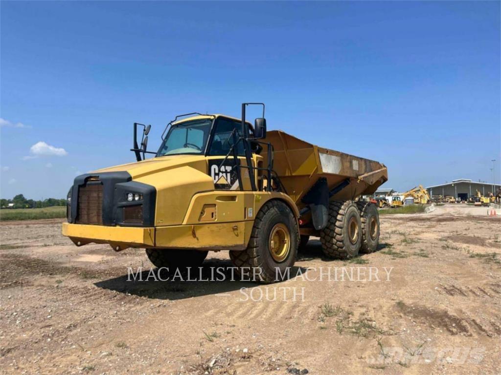 CAT 740B Дъмпери/моторни превозни средства