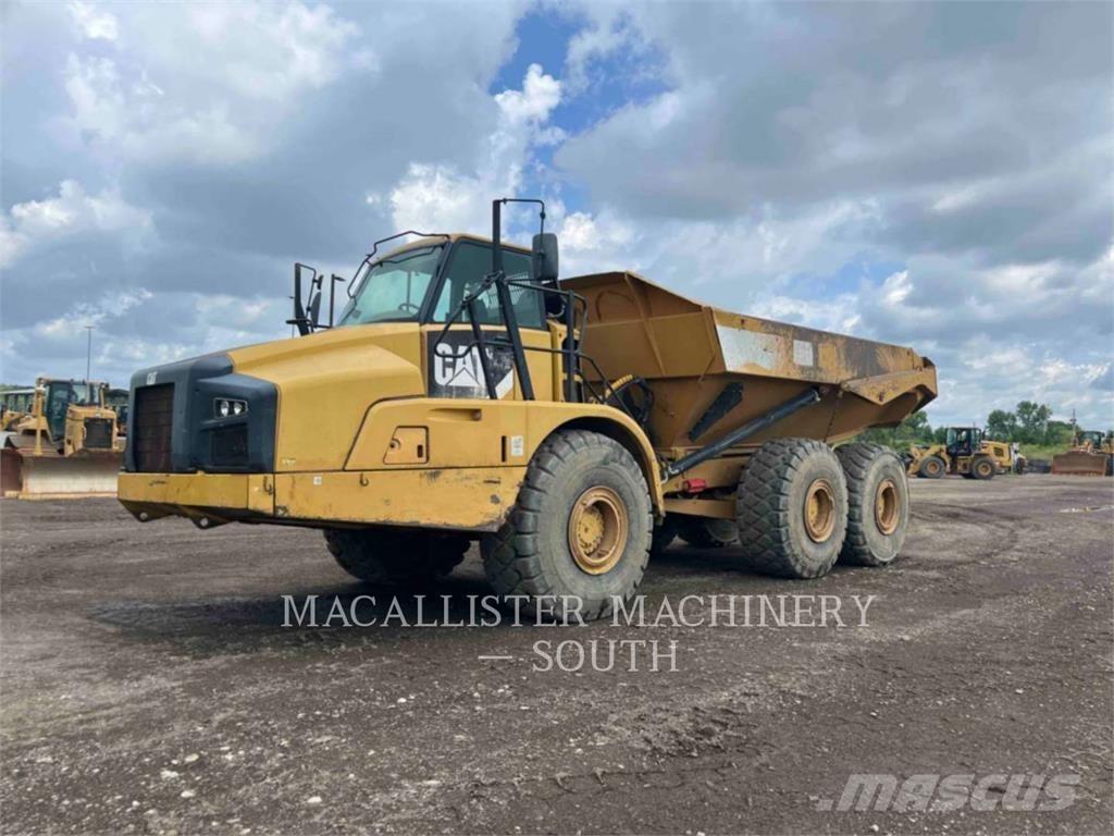 CAT 740B Дъмпери/моторни превозни средства