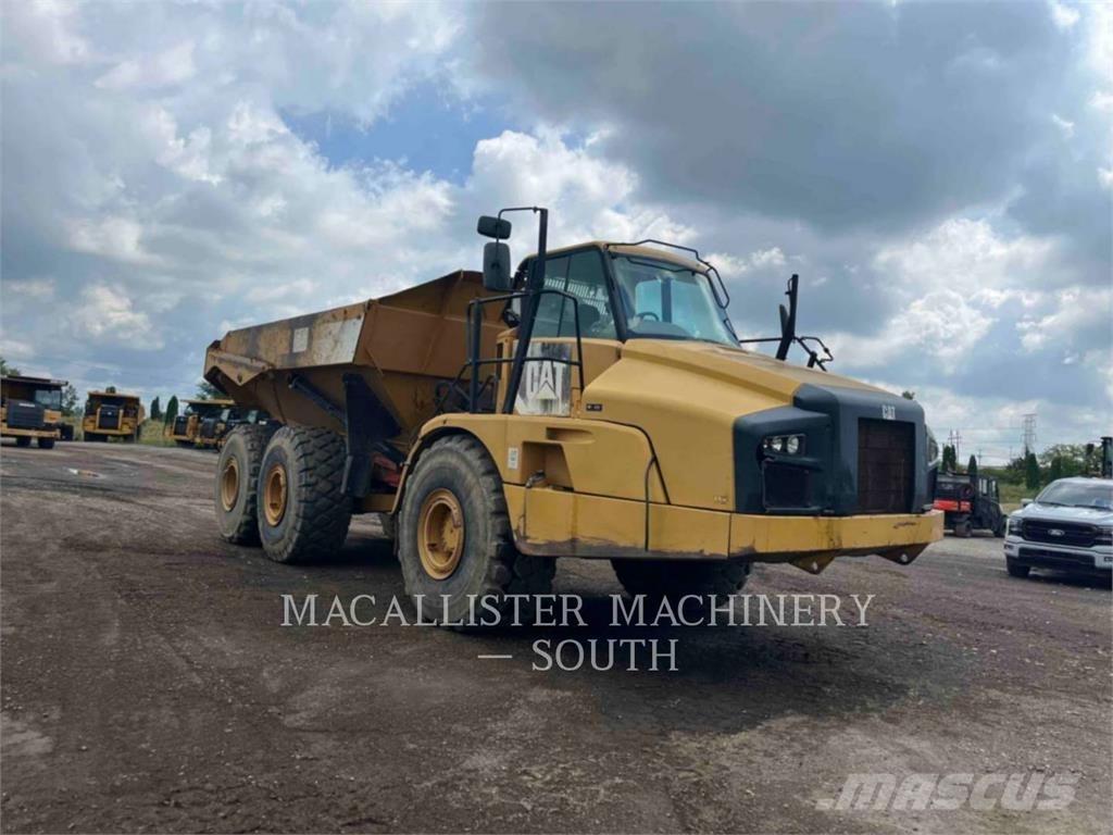 CAT 740B Дъмпери/моторни превозни средства