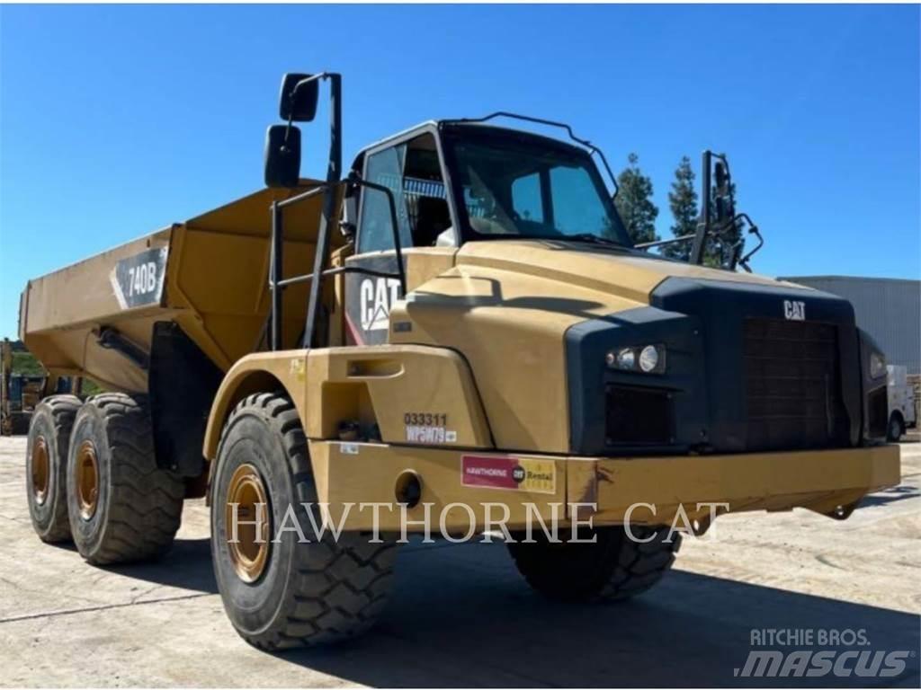 CAT 740B Дъмпери/моторни превозни средства