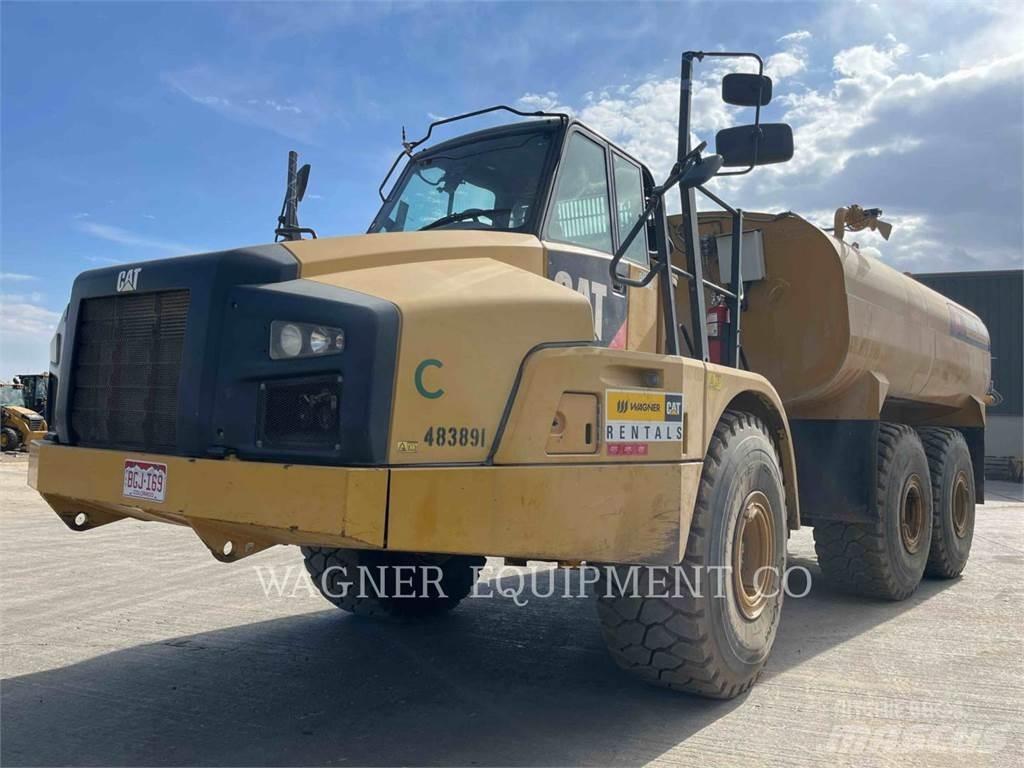 CAT 740B WT Цистерни за вода
