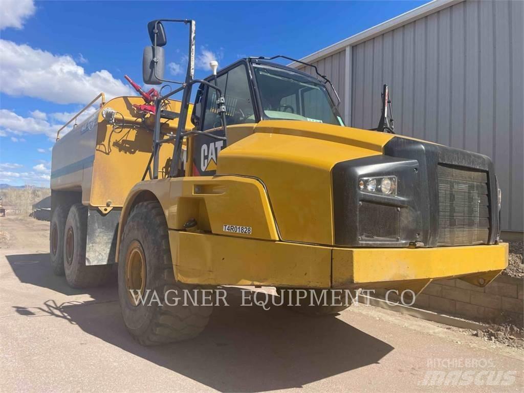 CAT 740B WT Цистерни за вода
