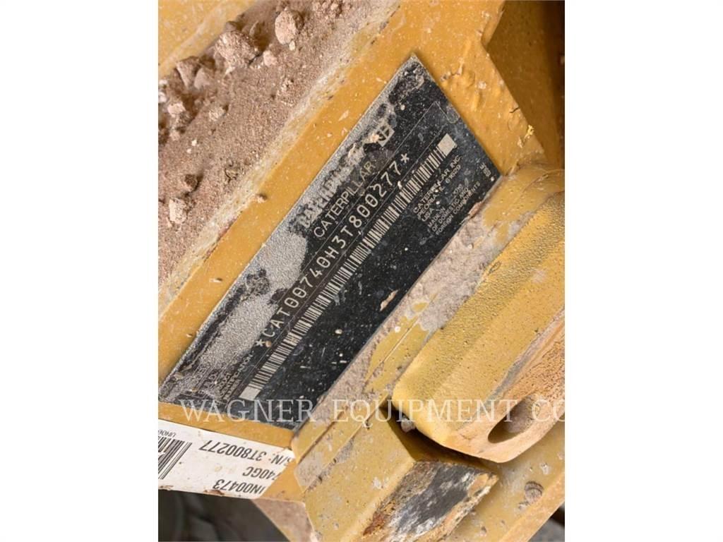 CAT 740GC Дъмпери/моторни превозни средства