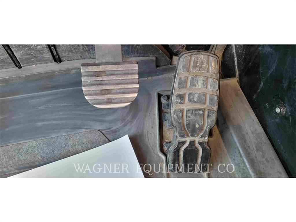 CAT 740GC Дъмпери/моторни превозни средства