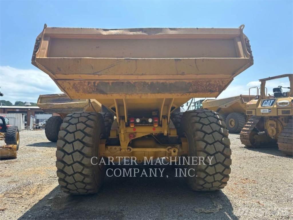 CAT 740GC Дъмпери/моторни превозни средства