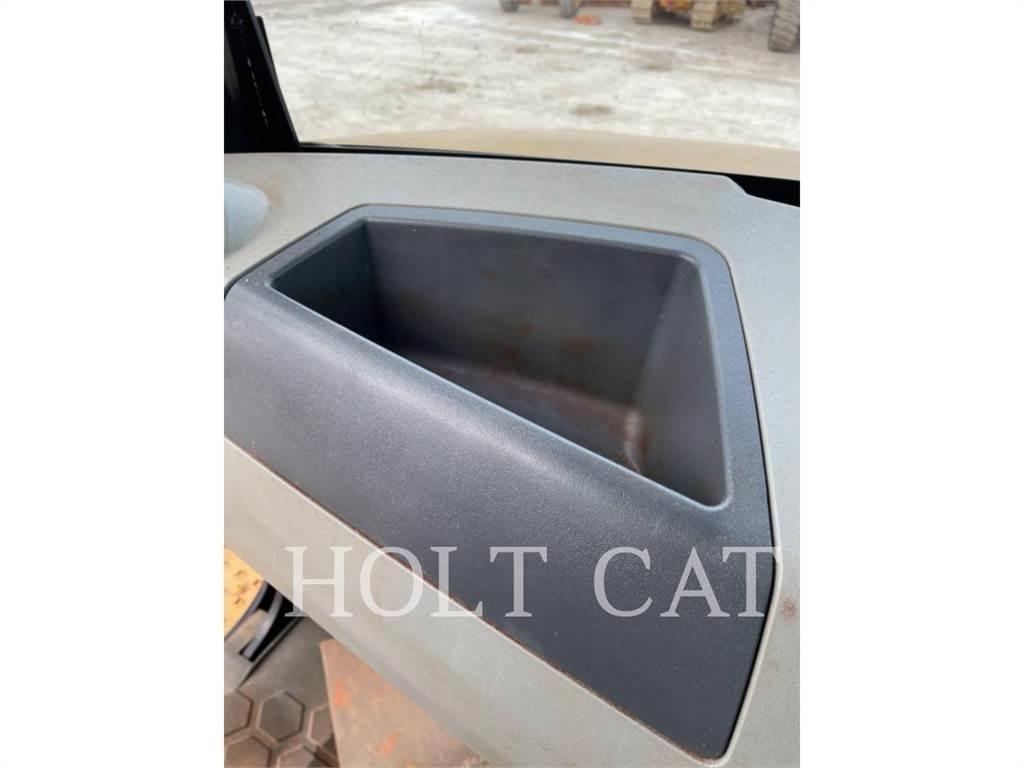 CAT 740GC Дъмпери/моторни превозни средства