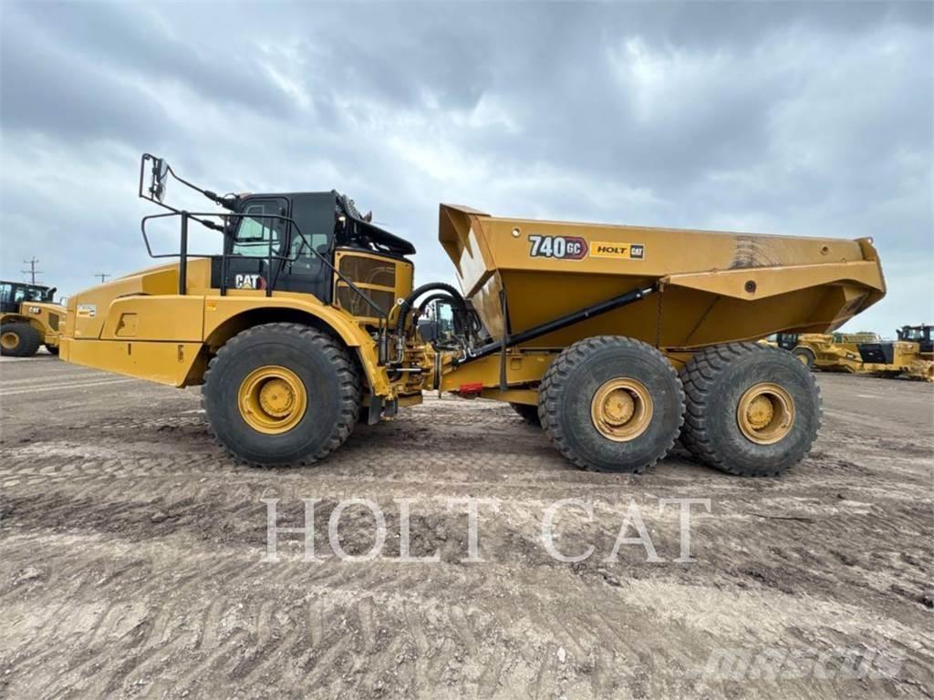 CAT 740GC Колесни товарачи
