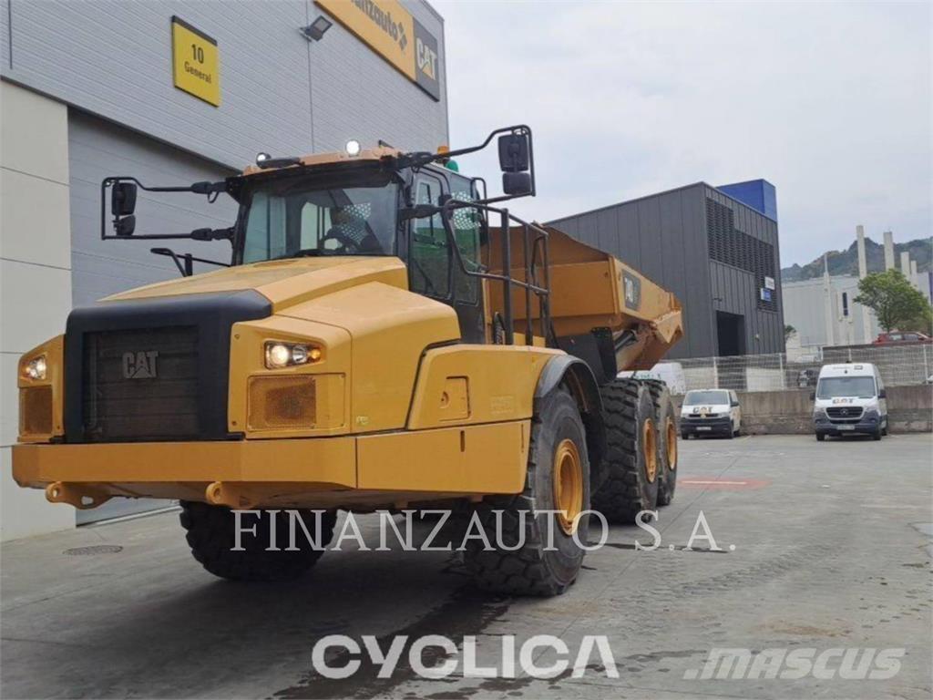 CAT 740GC Дъмпери/моторни превозни средства