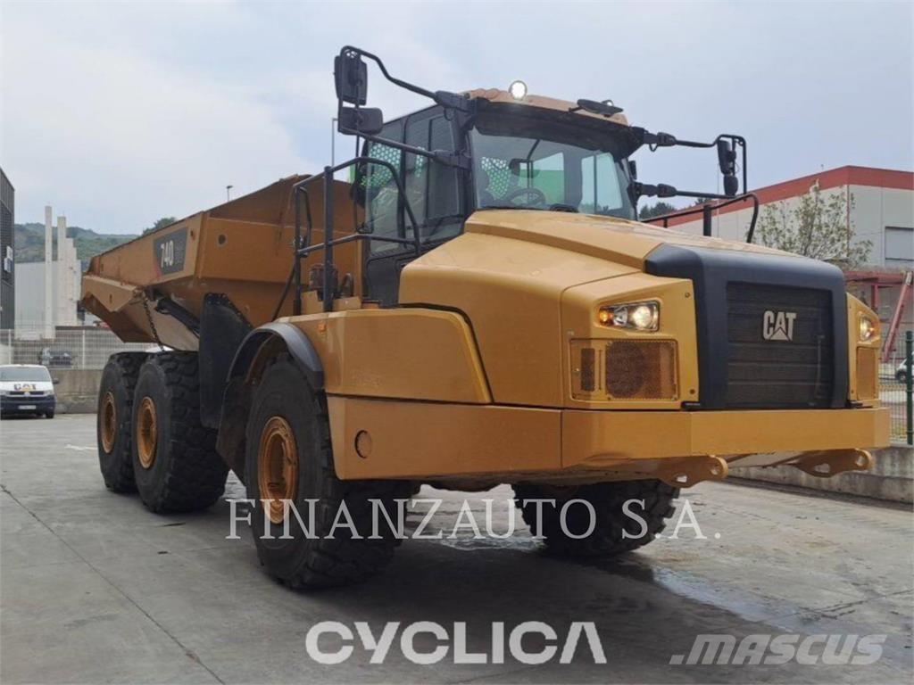 CAT 740GC Дъмпери/моторни превозни средства