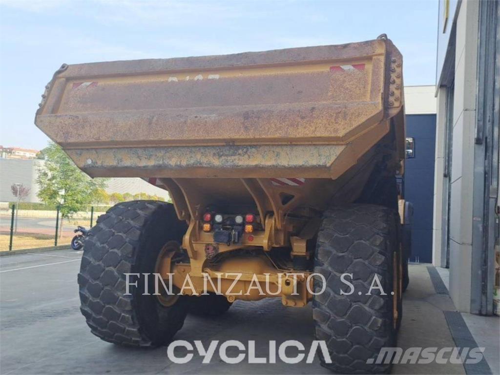 CAT 740GC Дъмпери/моторни превозни средства