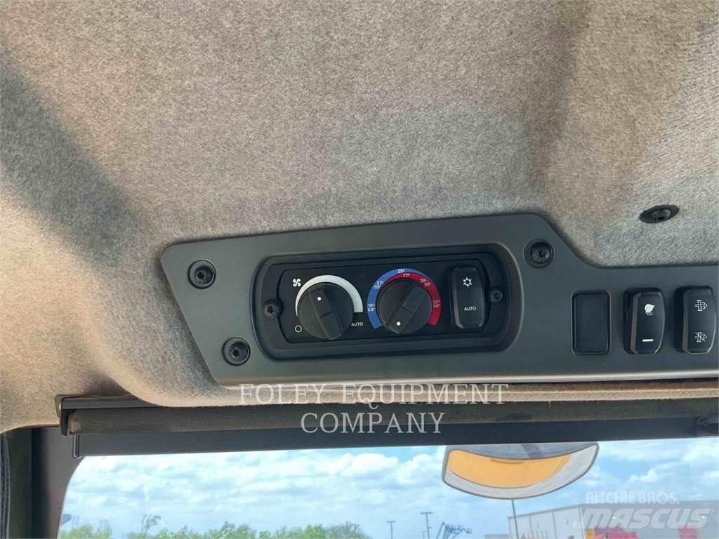 CAT 740GC-04 Дъмпери/моторни превозни средства
