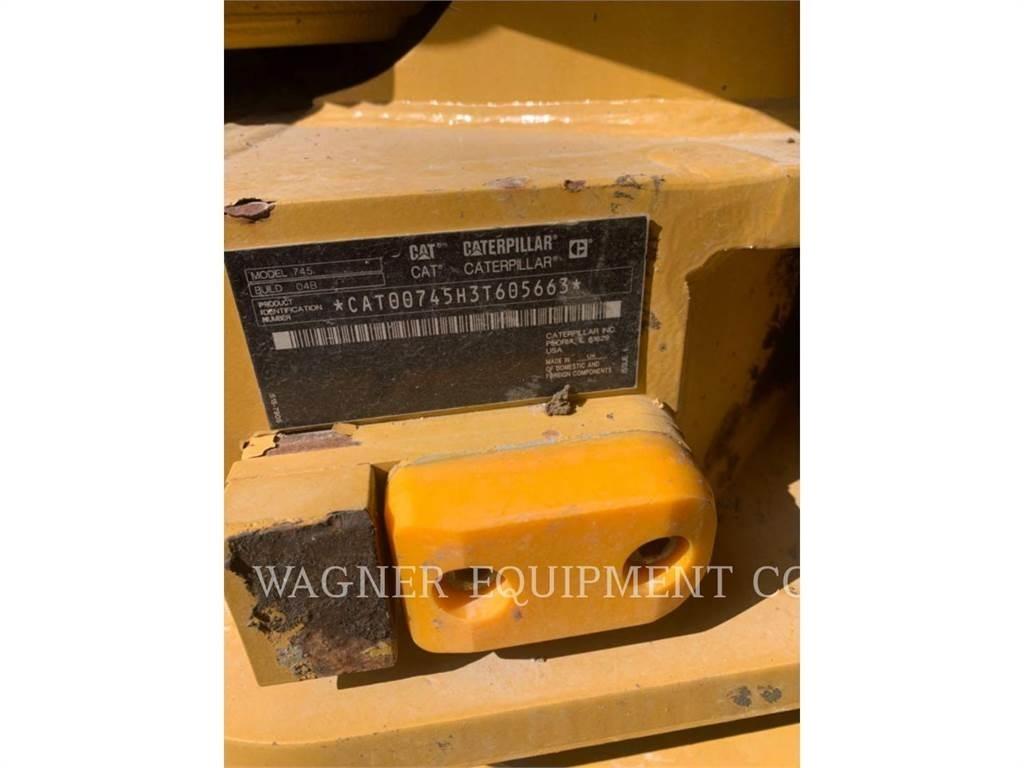 CAT 745 Дъмпери/моторни превозни средства
