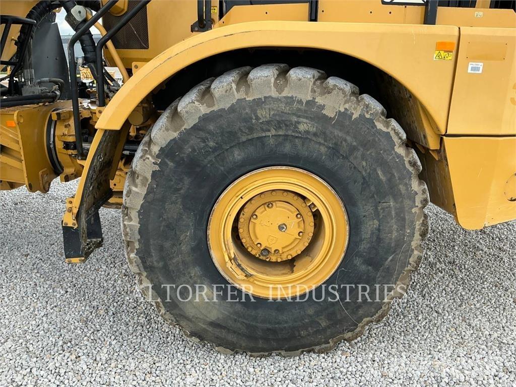 CAT 745 Дъмпери/моторни превозни средства