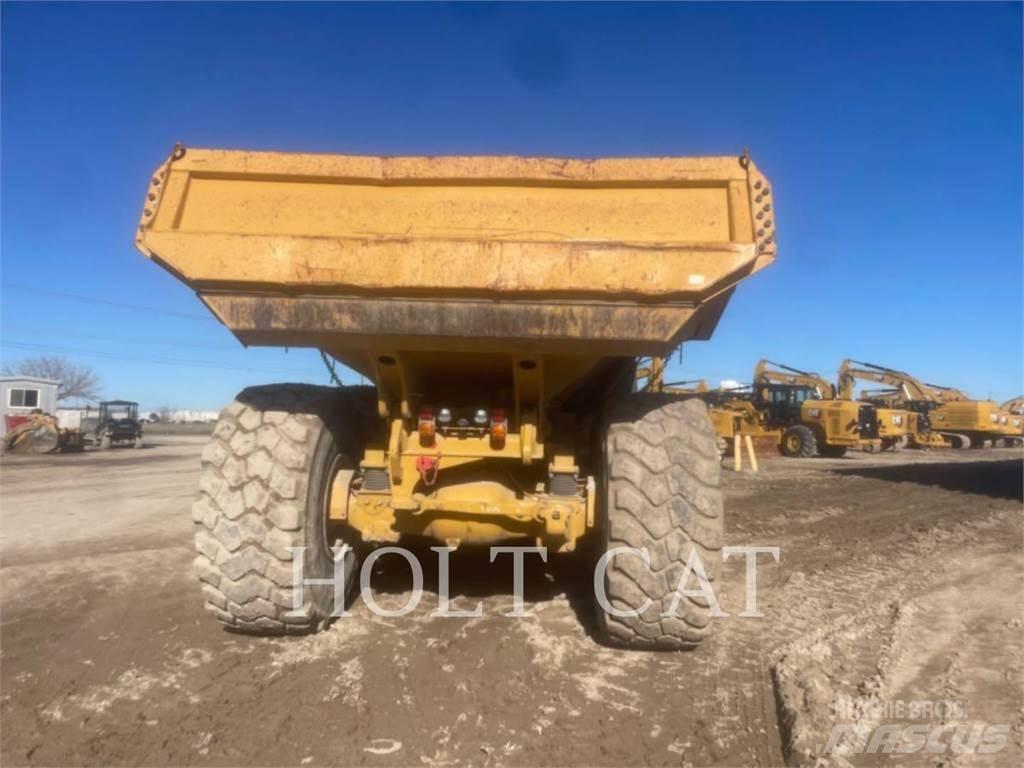 CAT 745 Дъмпери/моторни превозни средства