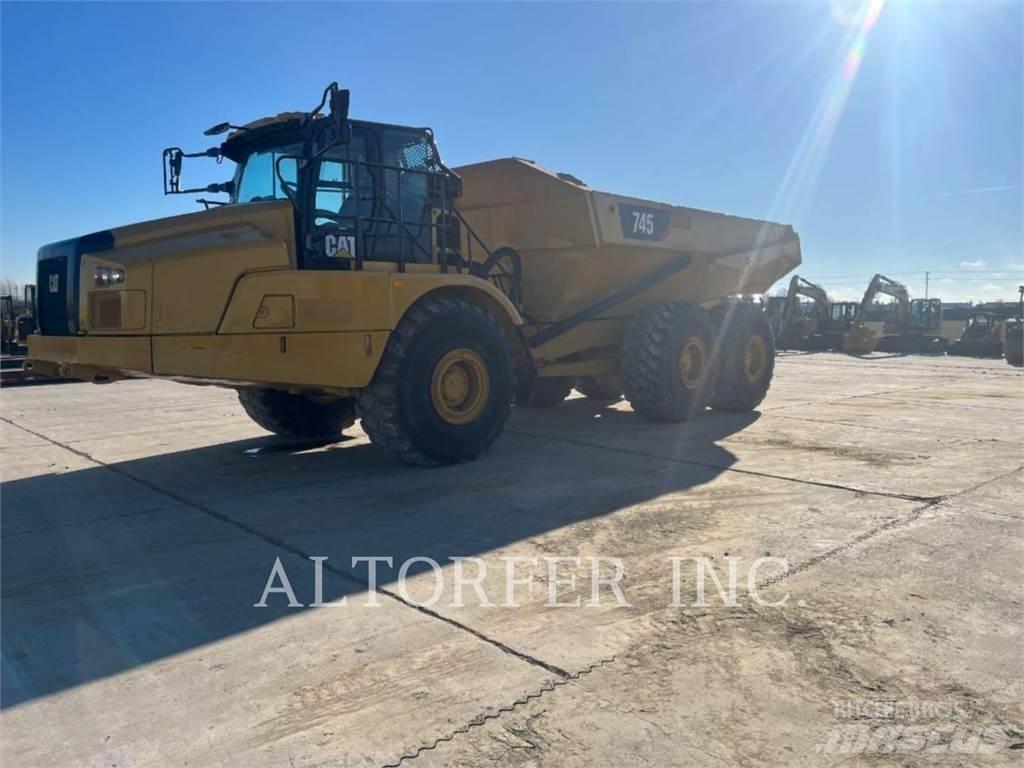 CAT 745 Дъмпери/моторни превозни средства