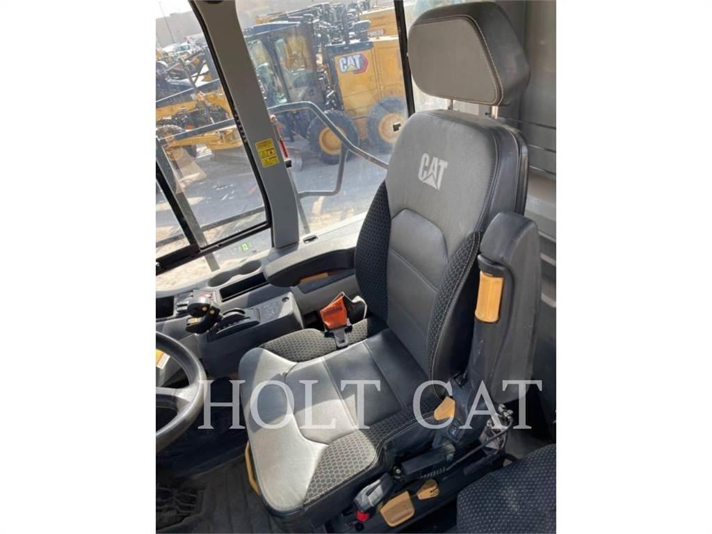 CAT 745 Дъмпери/моторни превозни средства
