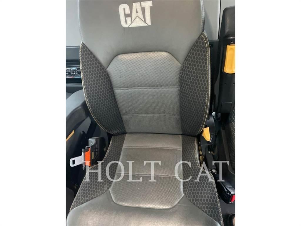 CAT 745 Дъмпери/моторни превозни средства