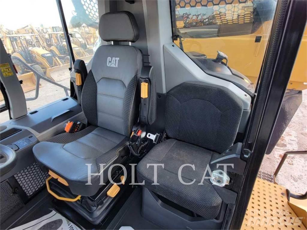 CAT 745 Дъмпери/моторни превозни средства