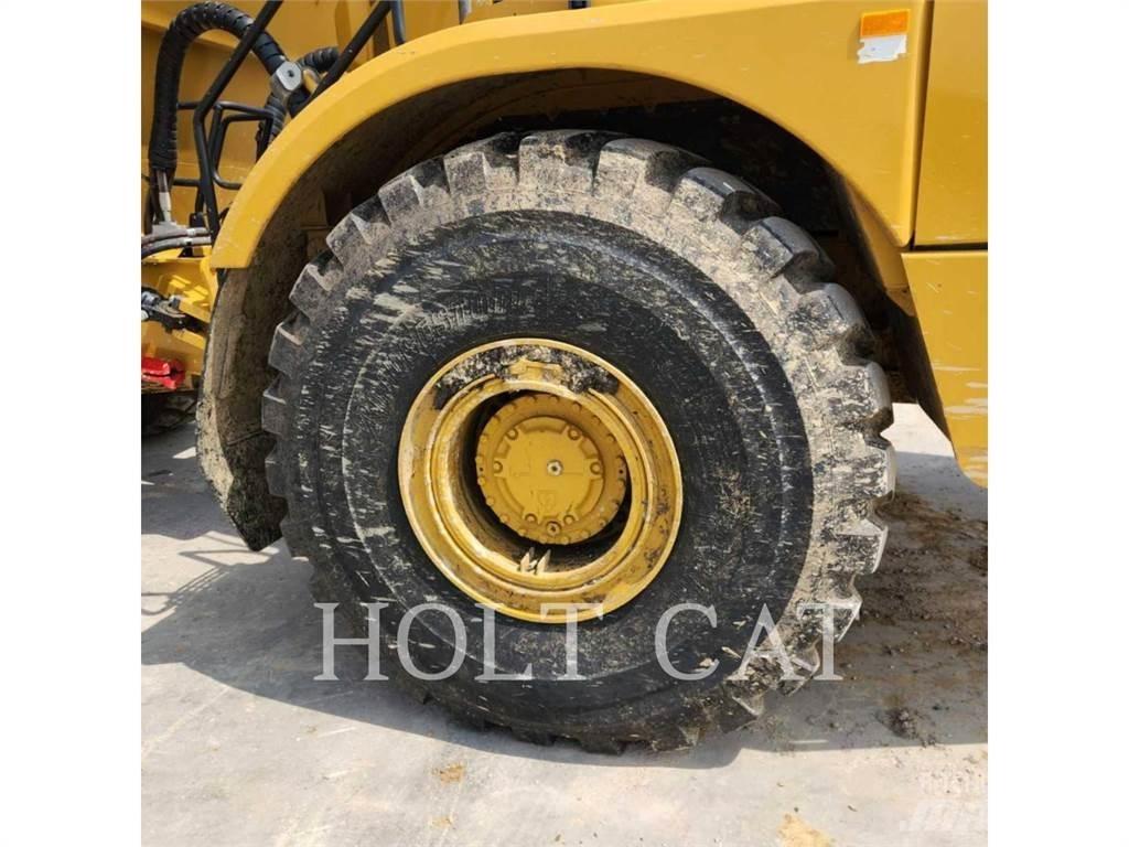 CAT 745 Дъмпери/моторни превозни средства