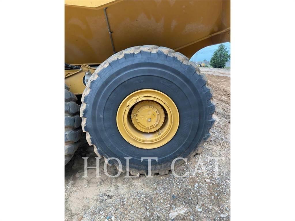 CAT 745 Дъмпери/моторни превозни средства