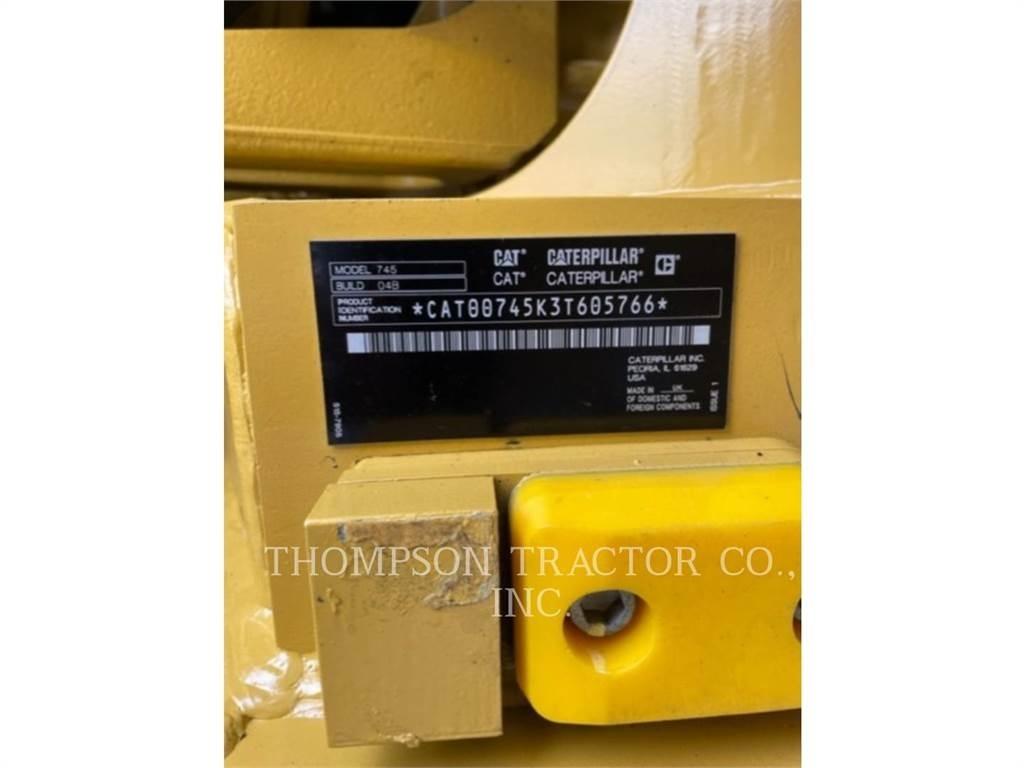 CAT 745 Дъмпери/моторни превозни средства