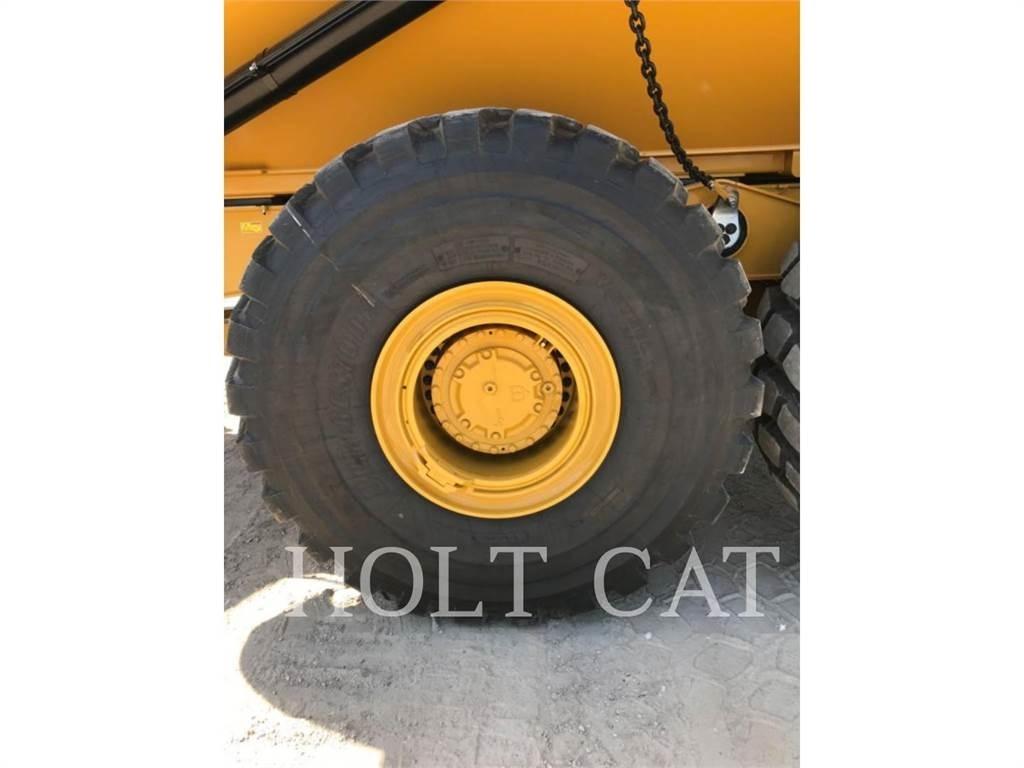 CAT 745 Дъмпери/моторни превозни средства