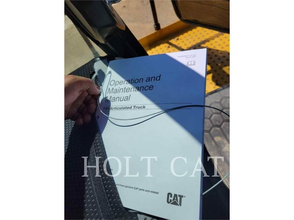CAT 745 Дъмпери/моторни превозни средства