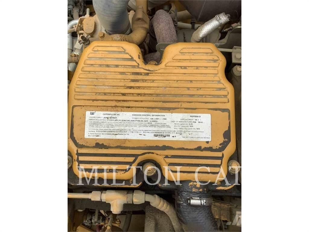 CAT 745 Дъмпери/моторни превозни средства