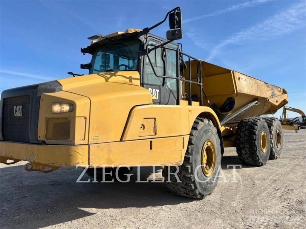 CAT 745 Дъмпери/моторни превозни средства