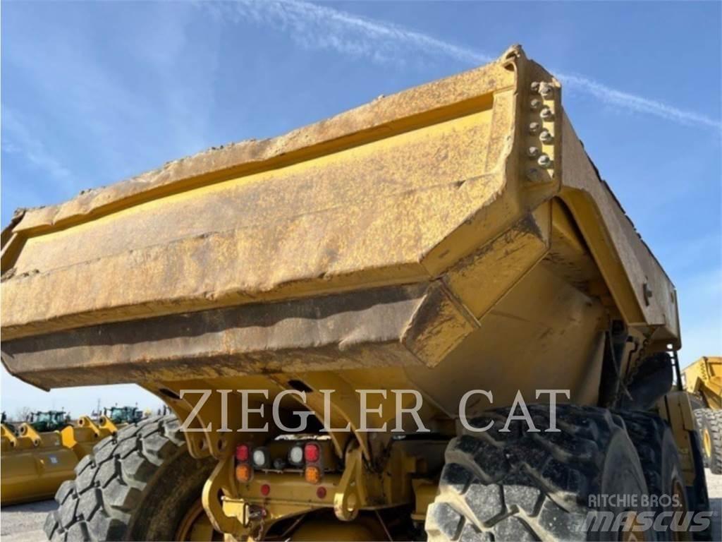 CAT 745 Дъмпери/моторни превозни средства