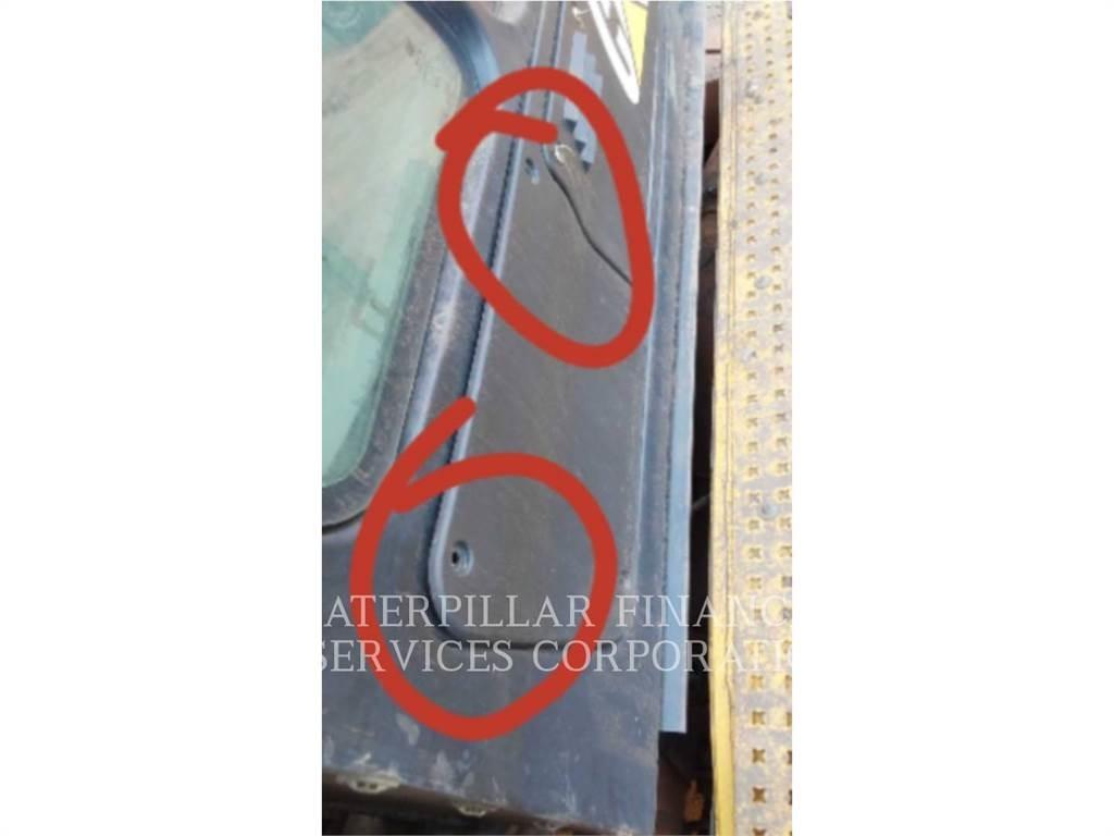CAT 745 Дъмпери/моторни превозни средства