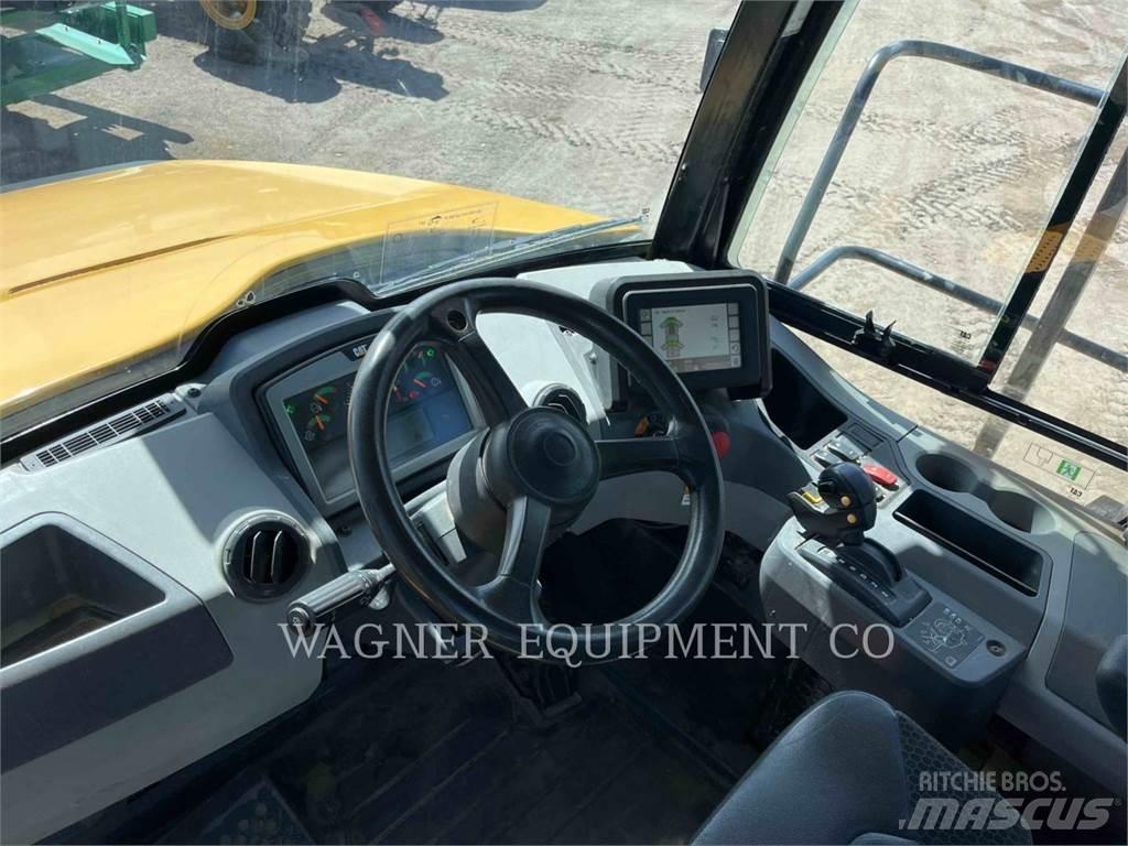 CAT 745 Дъмпери/моторни превозни средства