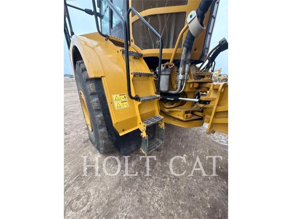 CAT 745 Дъмпери/моторни превозни средства