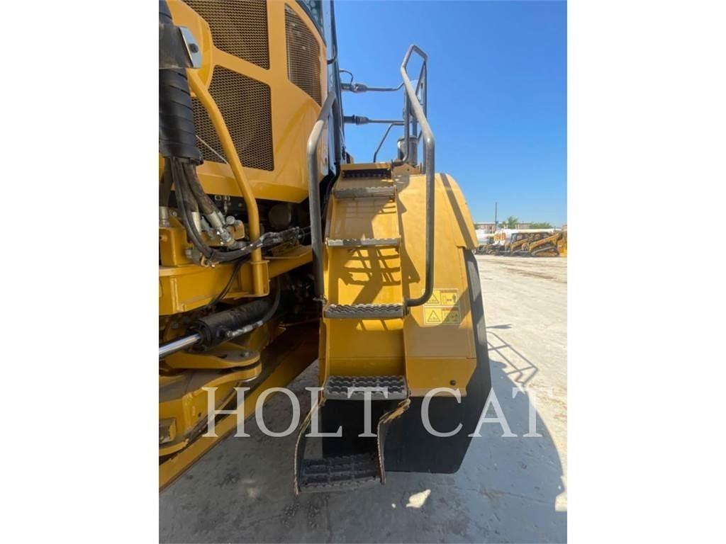 CAT 745 Дъмпери/моторни превозни средства
