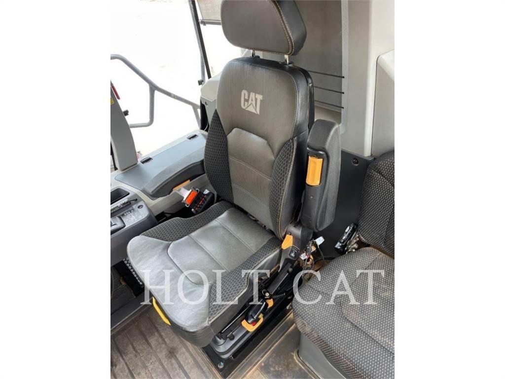 CAT 745 Дъмпери/моторни превозни средства