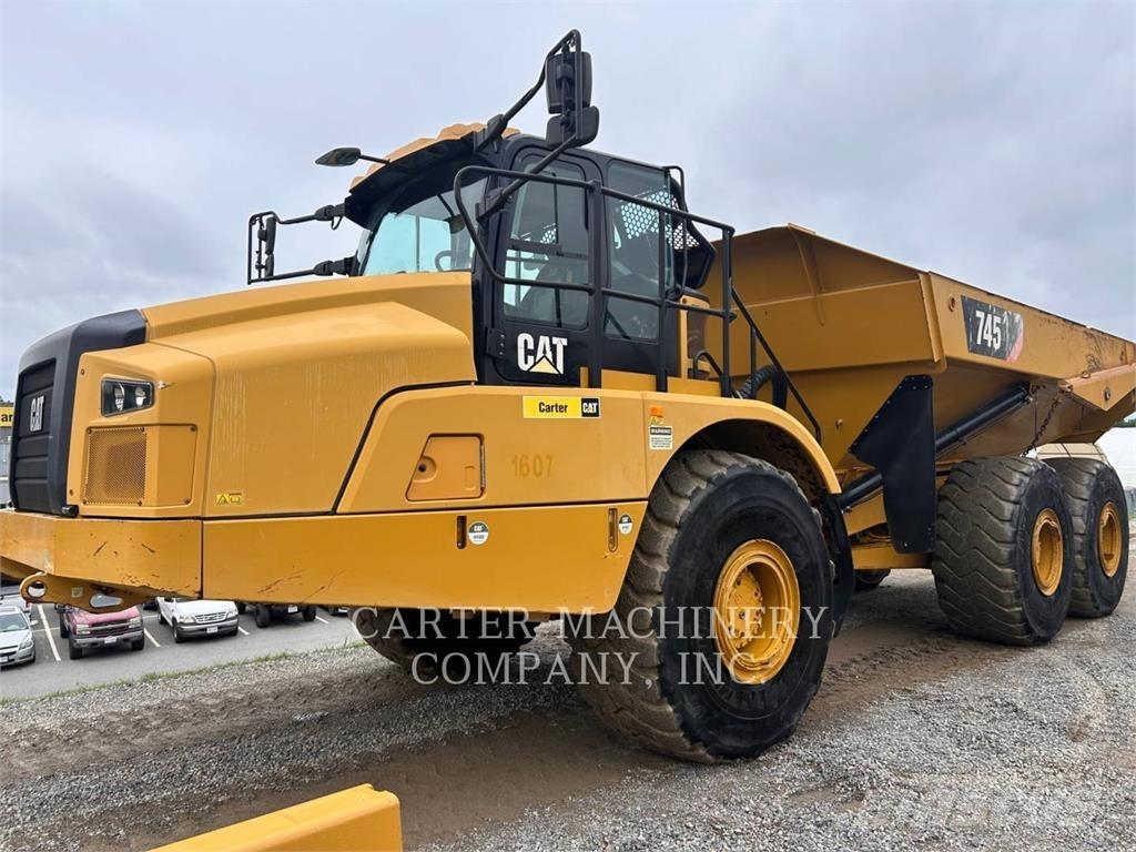 CAT 745 Дъмпери/моторни превозни средства