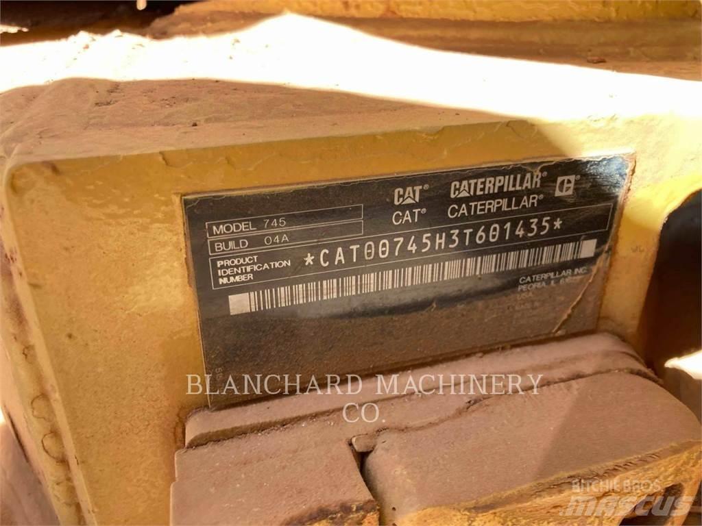 CAT 745 Дъмпери/моторни превозни средства