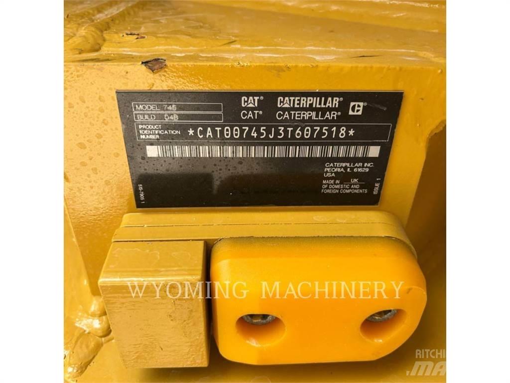 CAT 745 Дъмпери/моторни превозни средства