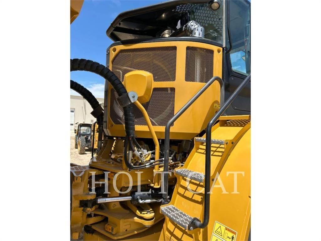 CAT 745 Дъмпери/моторни превозни средства