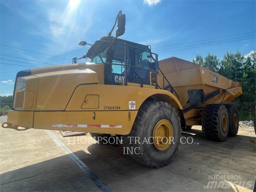 CAT 745 Дъмпери/моторни превозни средства