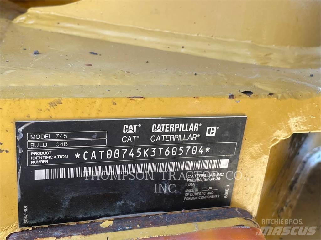 CAT 745 Дъмпери/моторни превозни средства