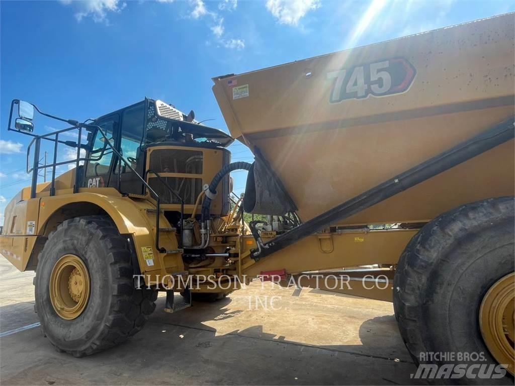 CAT 745 Дъмпери/моторни превозни средства