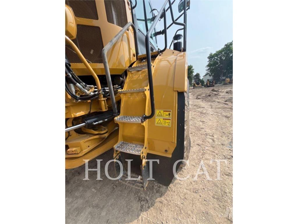 CAT 745 Дъмпери/моторни превозни средства