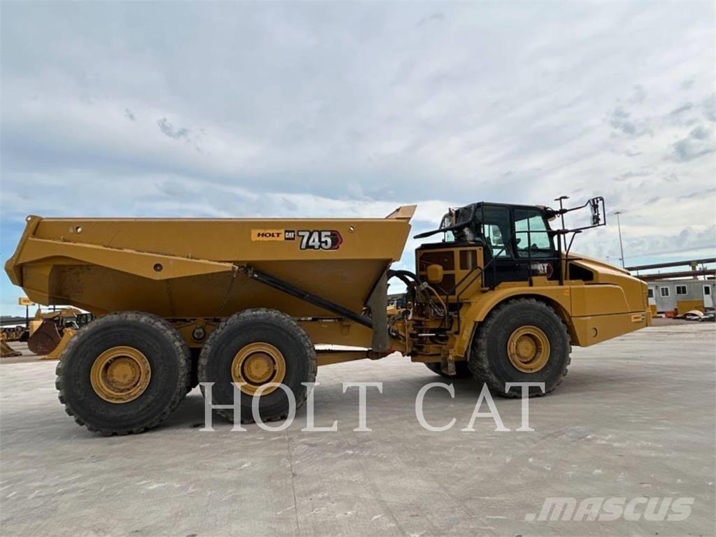 CAT 745 Дъмпери/моторни превозни средства