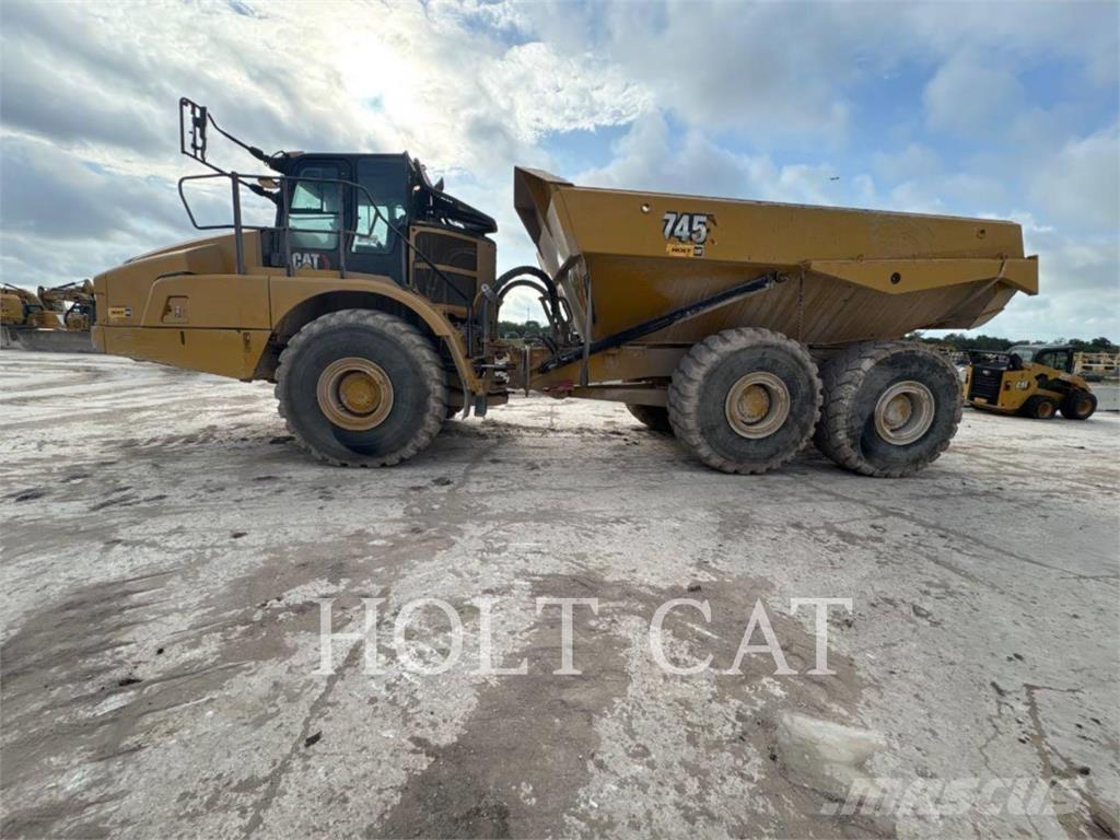CAT 745 Дъмпери/моторни превозни средства