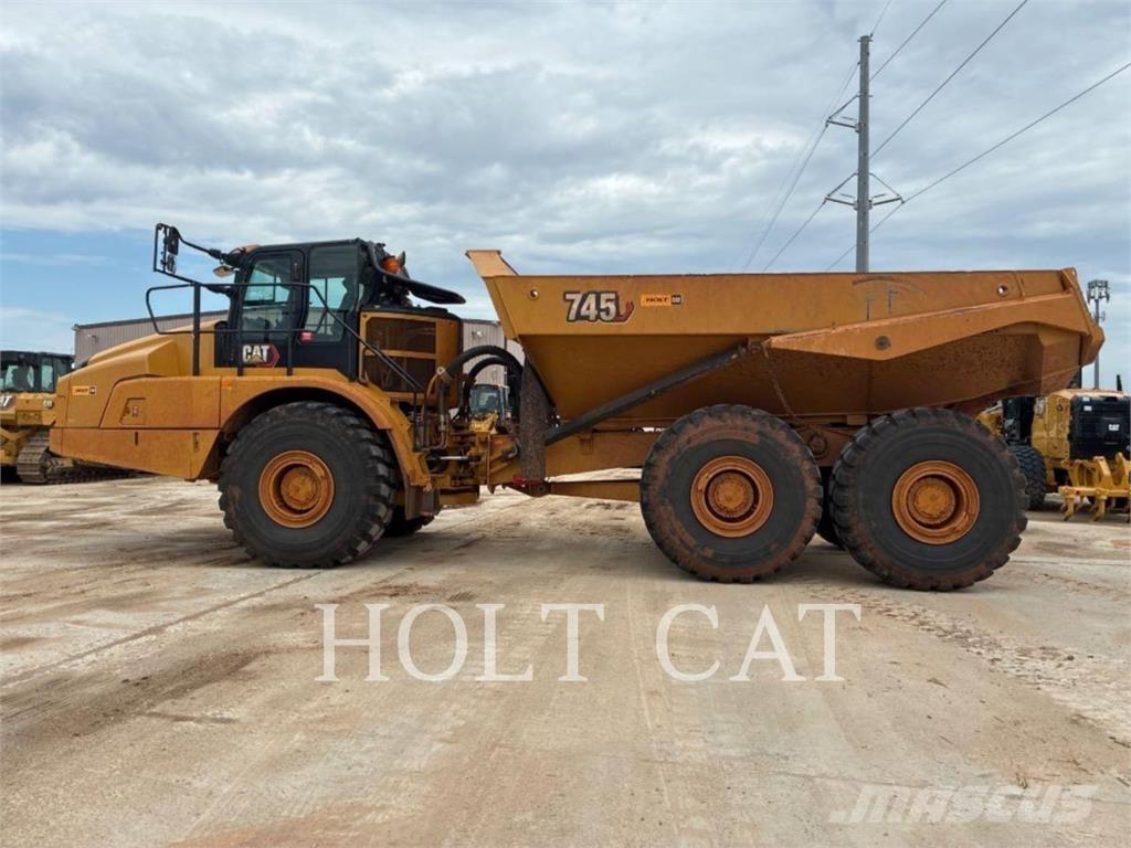 CAT 745 Дъмпери/моторни превозни средства