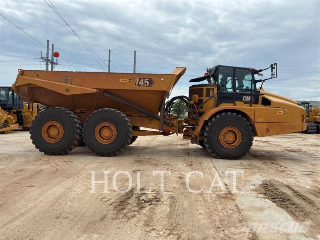 CAT 745 Дъмпери/моторни превозни средства